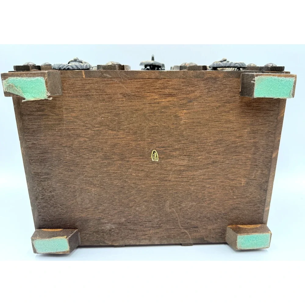 Vintage Wooden Trinket Jewelry Chest Box Lion Head Knockers Ornate Latch Gothic